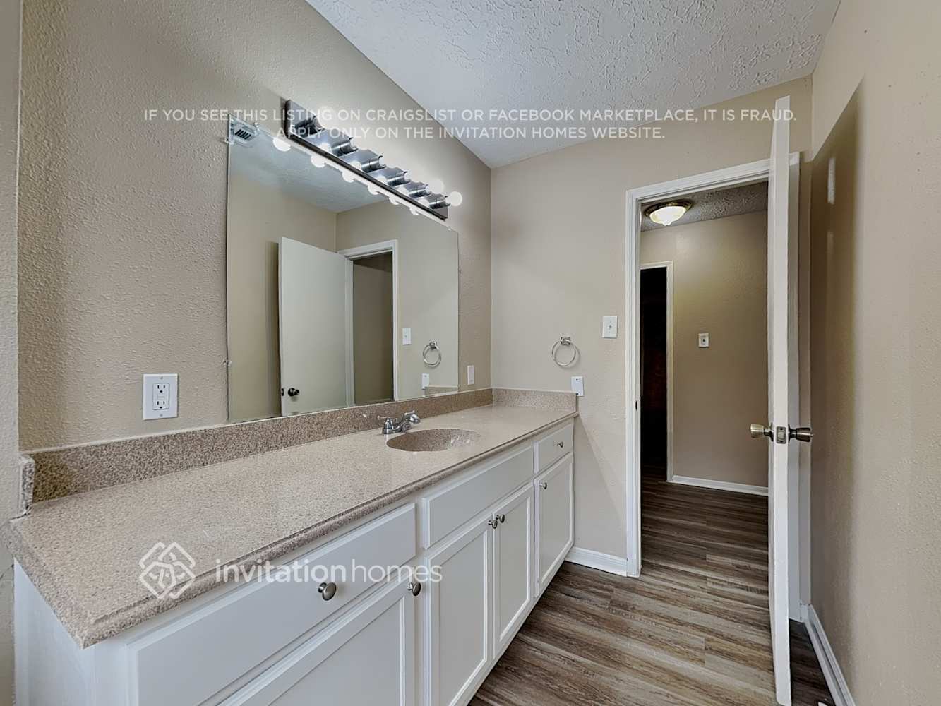 Building Photo - 4707 Lost Oak Dr