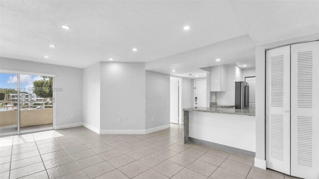 Building Photo - 10755 SW 108th Ave