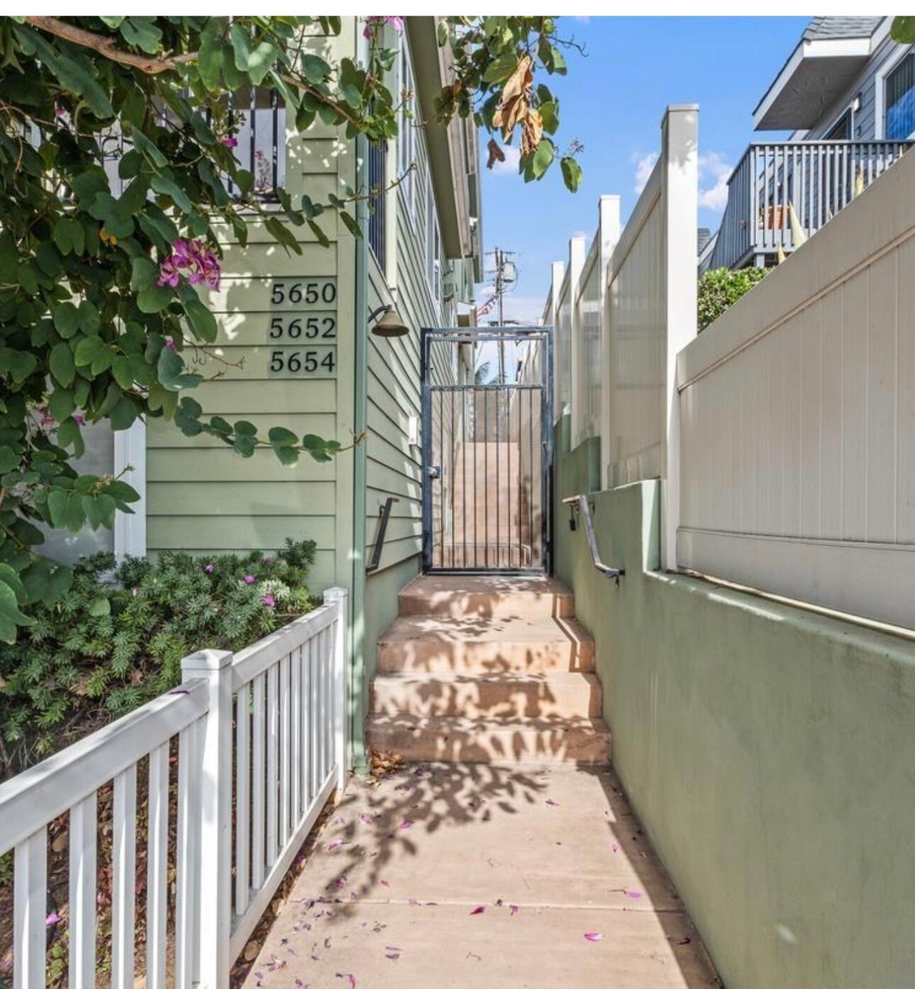 Building Photo - 5654 Lauretta St