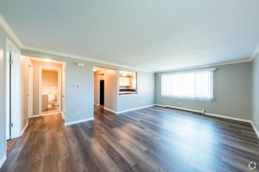 2BR, 1BA - 825 SF - Living Room - Hartford Place Apartments