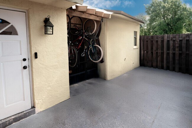 Building Photo - 3504 Waterview Cir