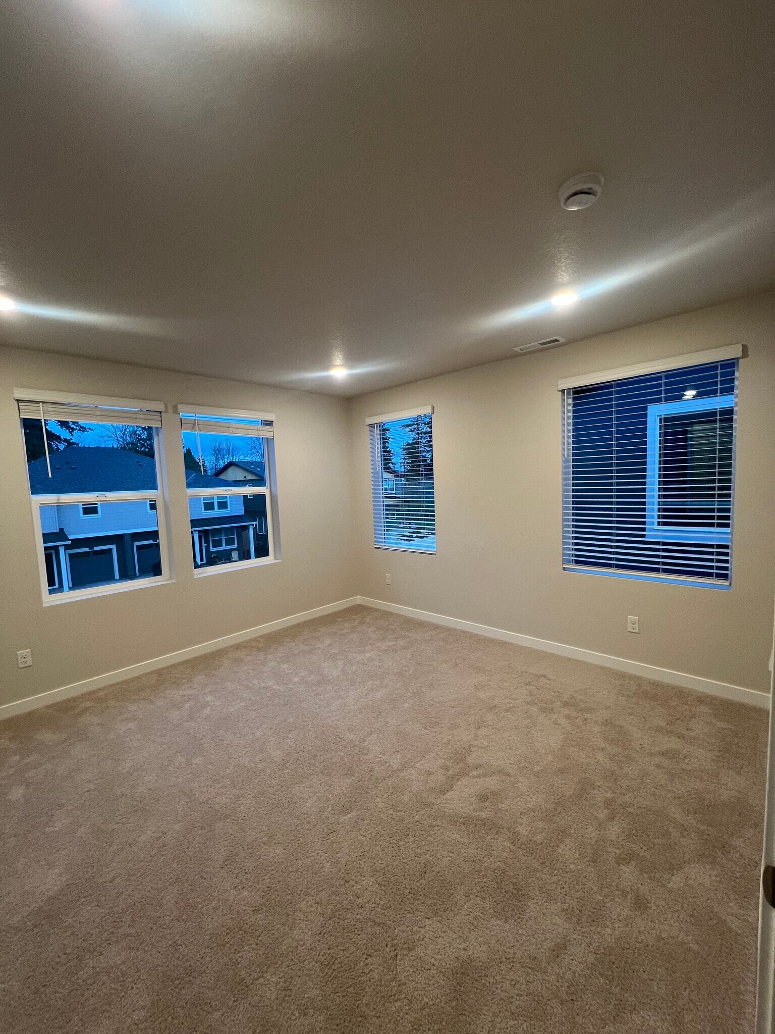 Building Photo - 6532 SE Nasha St