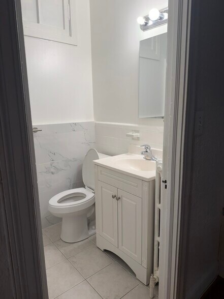 Bathroom - 204 21st St NE