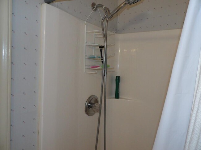 Building Photo - 1100 Possum Trot Rd