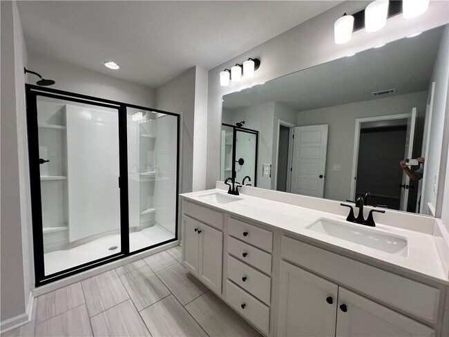 Building Photo - 4553 Cypress Pk Dr