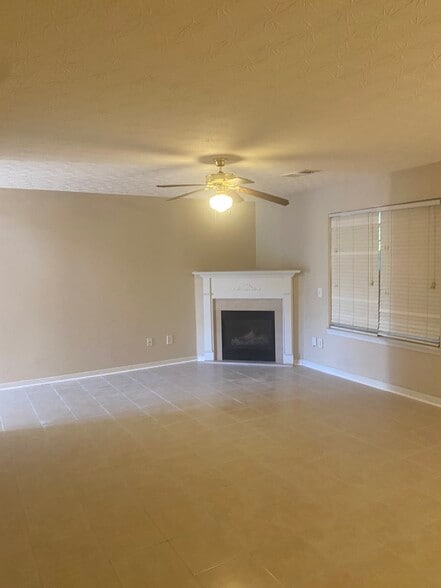 Building Photo - 188 Rankin Cir