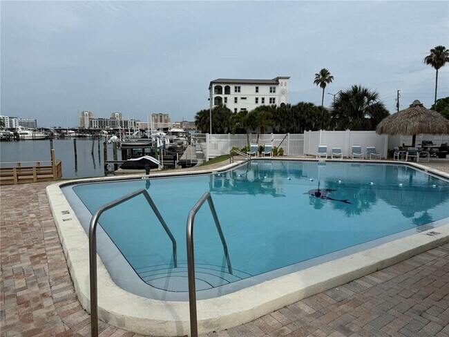 Building Photo - 255 Dolphin Point