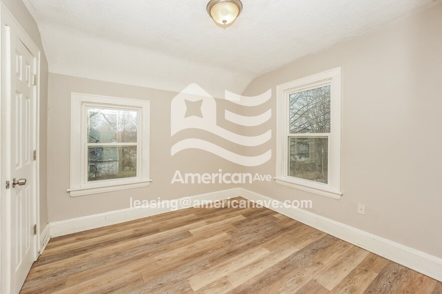 Building Photo - 336 Madison Ave