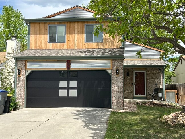 Building Photo - 1816 18th Ave