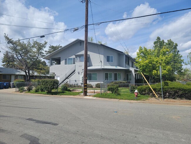 Building Photo - 2410 Wilson Ave