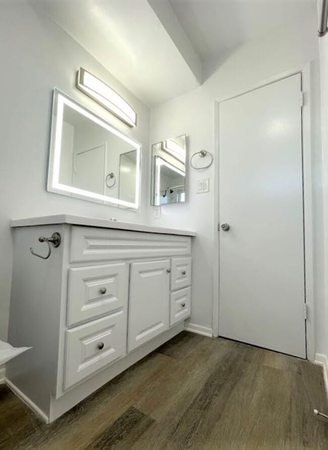 Building Photo - Celebrate the Season With Our December Move-In Special!