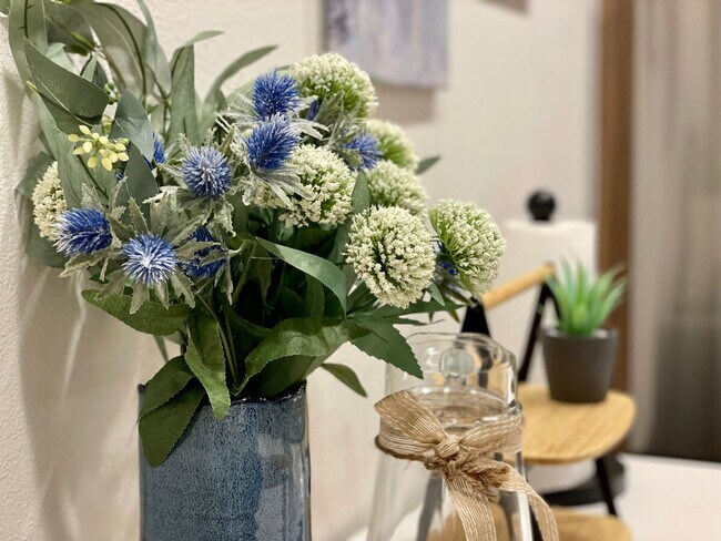 Building Photo - 34 W Cremona St