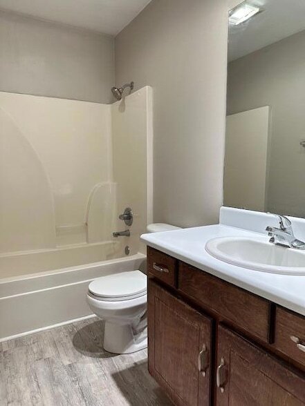 Building Photo - 2997 Landmark Ct NE