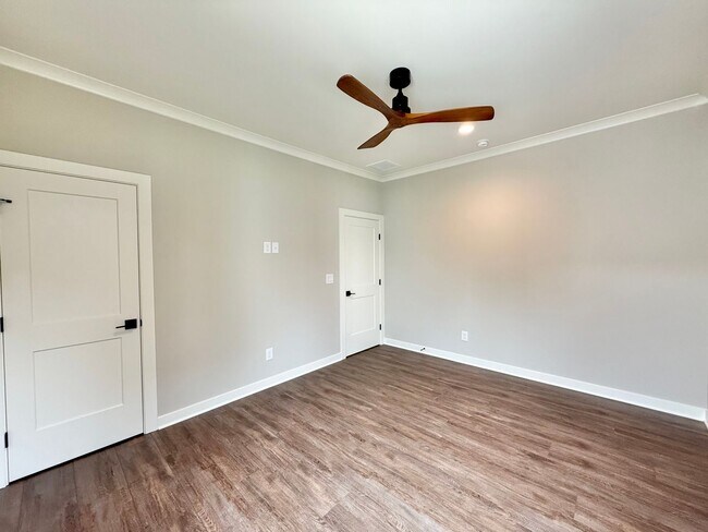 Building Photo - Brand New Luxury 3BD, 2.5BA Downtown Ralei...