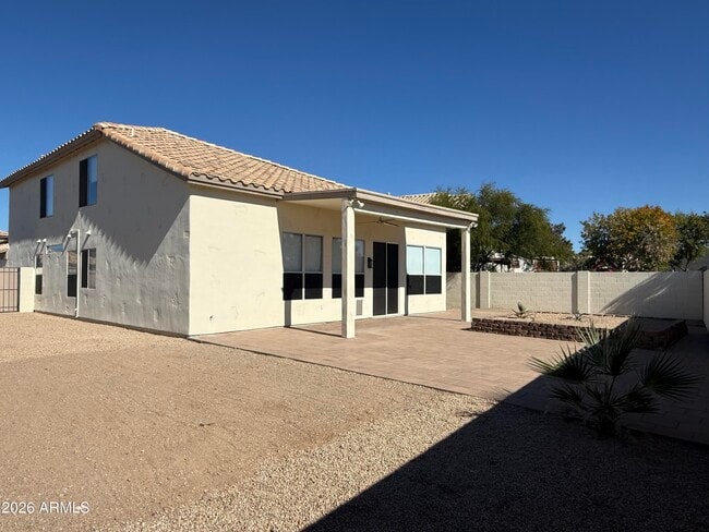 Building Photo - 6891 W Via Del Sol Dr