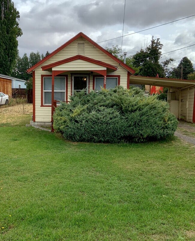 Building Photo - Hard to find 1 Bed 1 Bath House