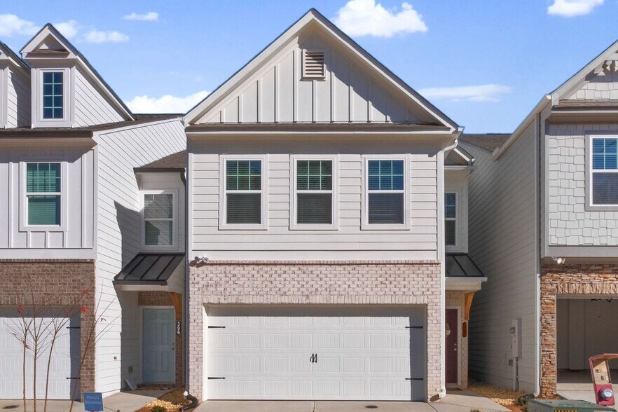 Primary Photo - 384 Whitetail Cir