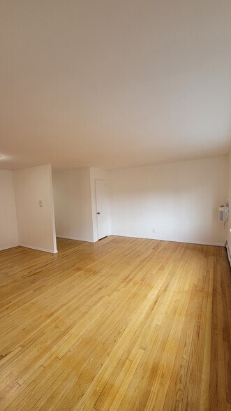 Building Photo - 204 Woodcliff Ave