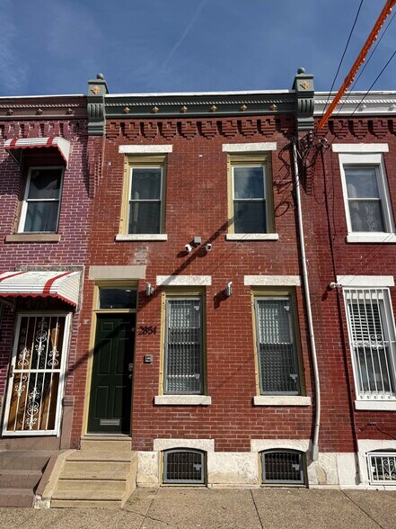 Building Photo - 2851 Boudinot St