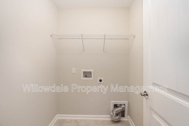 Building Photo - 8002 Reedybrook Crossing