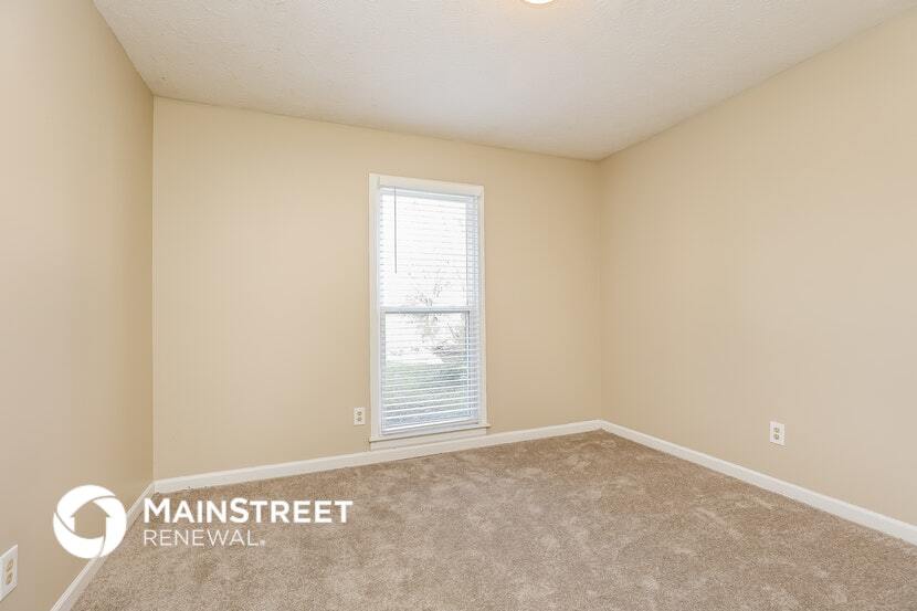 Building Photo - 305 Short Ct