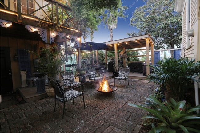 Building Photo - 2602 Ave N Ursuline St