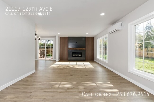Building Photo - 21117 129th Ave E