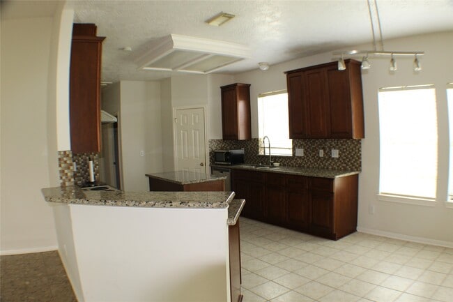 Building Photo - 119 Lissa Ln