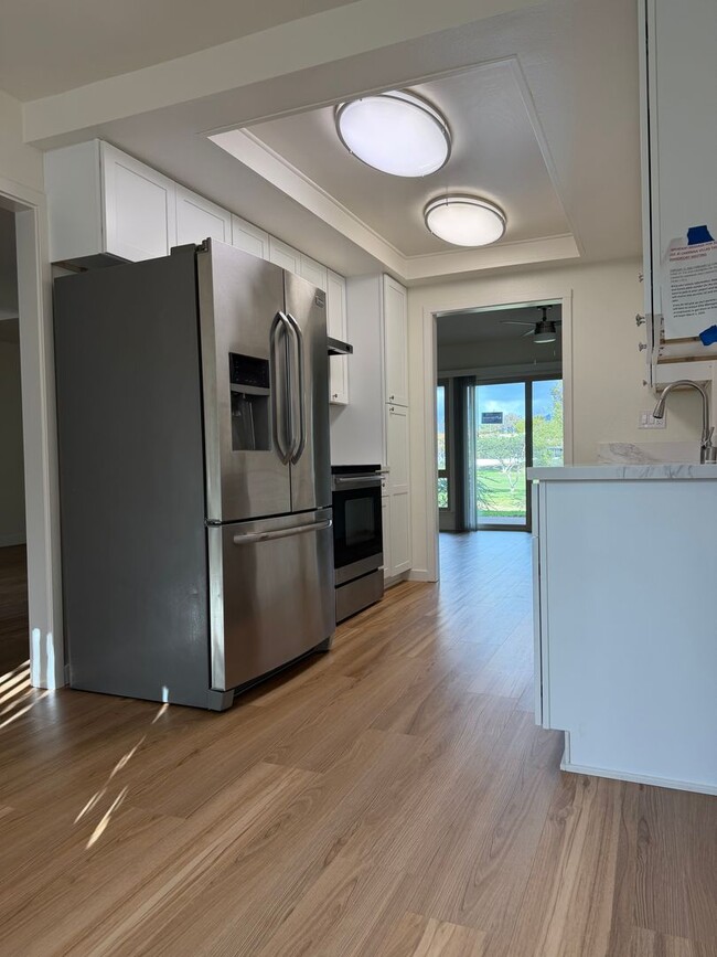 Building Photo - Classic 3Br/2Ba Bottom Level Condo in Campana Villas W/ Golf Course View