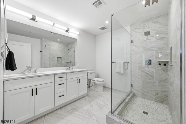 Building Photo - 14 Ward St