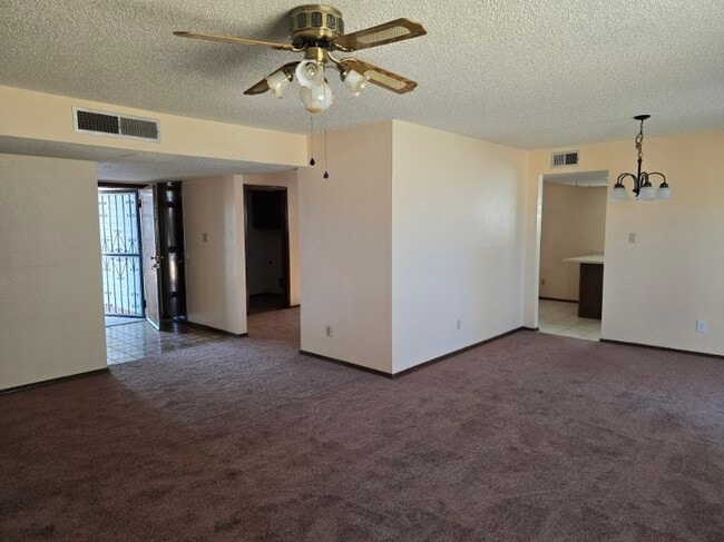 Building Photo - 3540 Breckenridge Dr