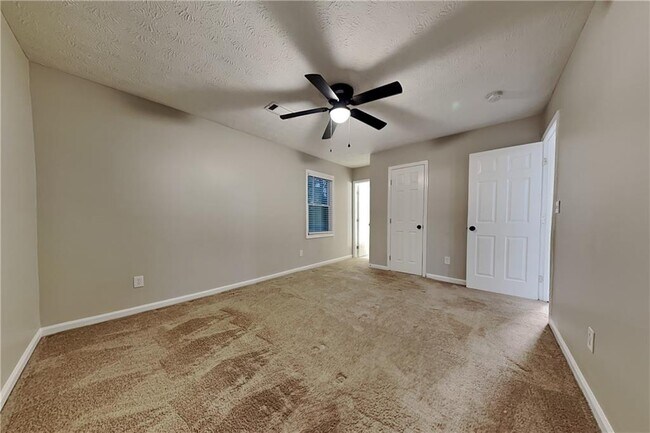 Building Photo - 2513 Mistletoe Ln SW