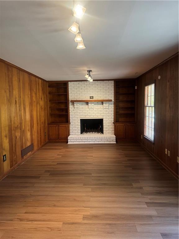 Building Photo - 1959 Queens Way