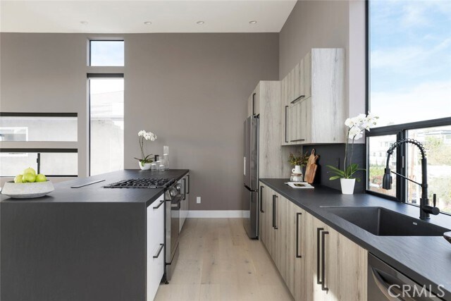 Building Photo - 3620 Ellsworth St