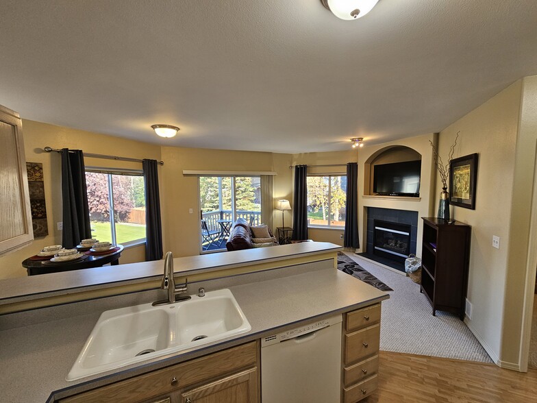 Building Photo - 3030 Lore Rd