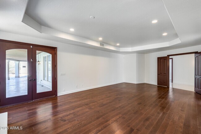 Building Photo - 8303 N 61st Pl