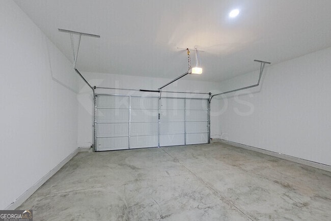 Building Photo - 111 English Oak Ln