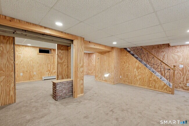 Building Photo - 142 N Taylor Ave
