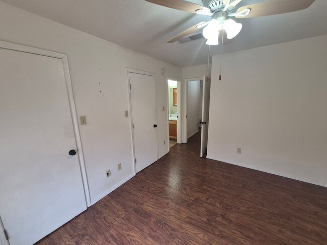 Building Photo - Charming 3 Bedroom 1.5 Bathroom home