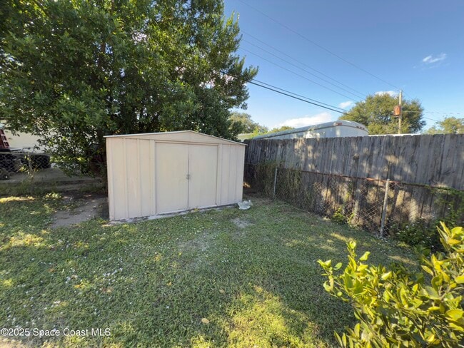 Building Photo - 4530 Coleridge Ave