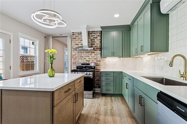 Building Photo - 1324 Cambronne St