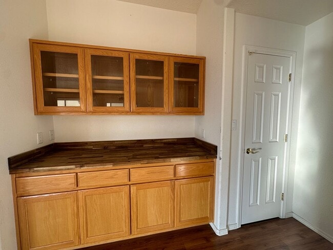 Building Photo - 3 Bedroom 2 Bathroom Home for rent in Bloomfield