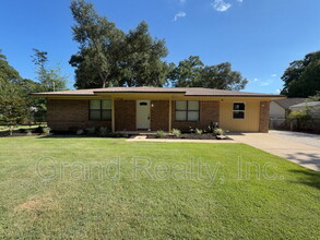 Building Photo - 6119 Shawn Ln