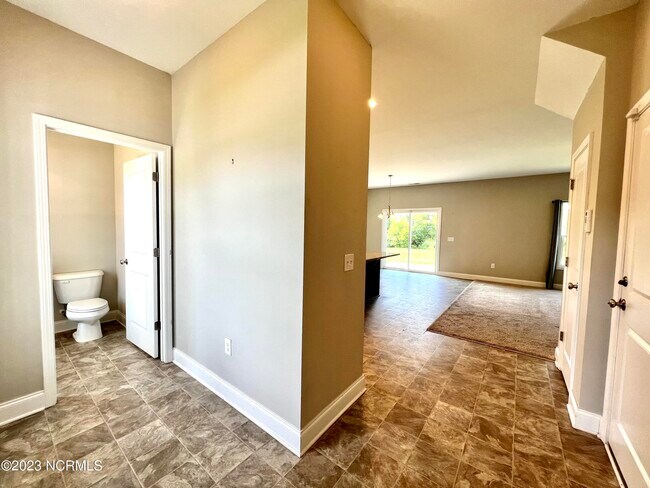 Building Photo - 328 S Culverton Rd