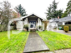 Building Photo - Adorable and Spacious 1920's Bungalow in N...