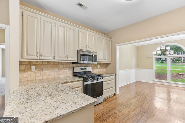 Building Photo - 70 Indian Bluff Dr