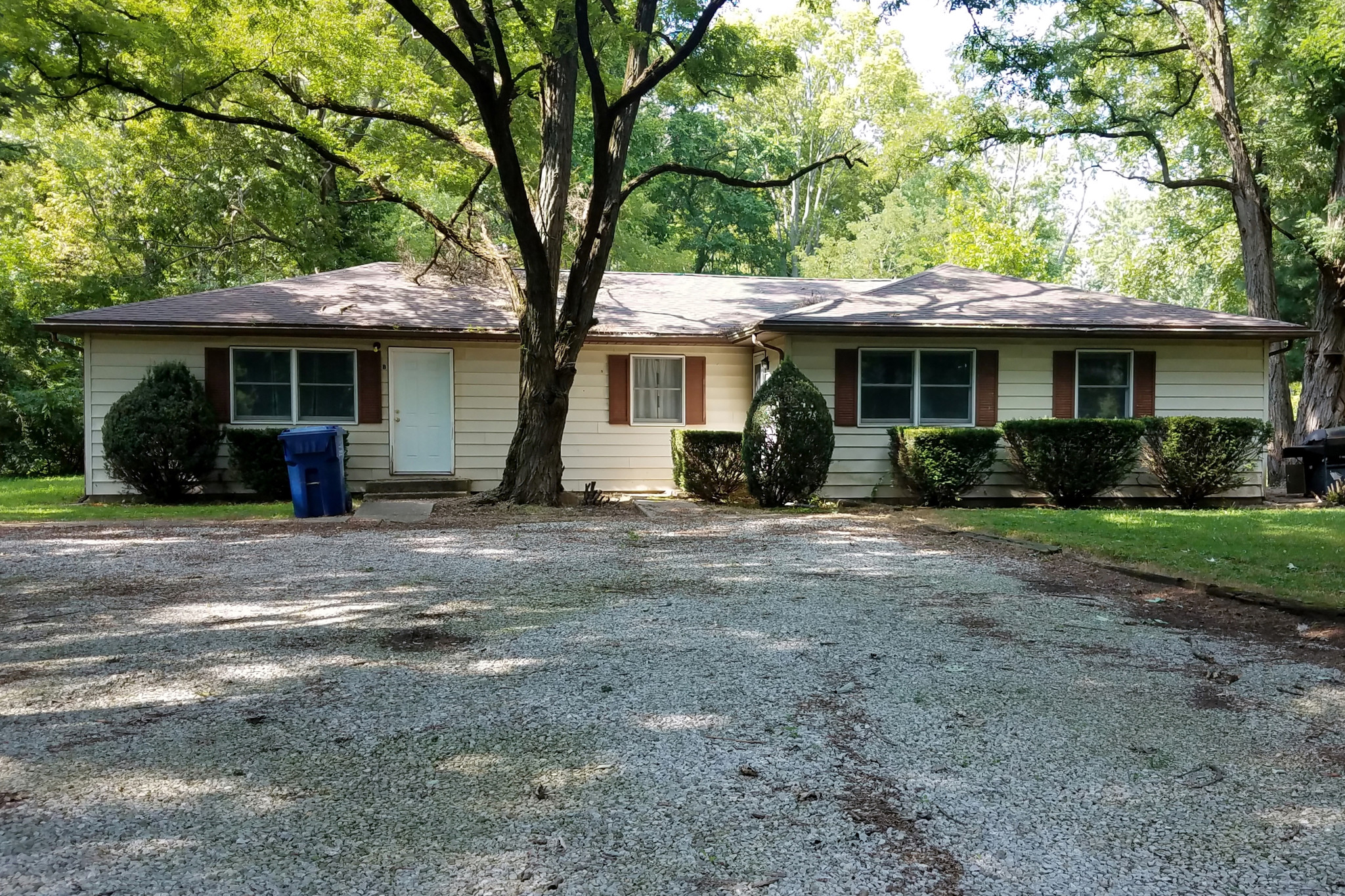 Front view a - 6141 S State Rd 63