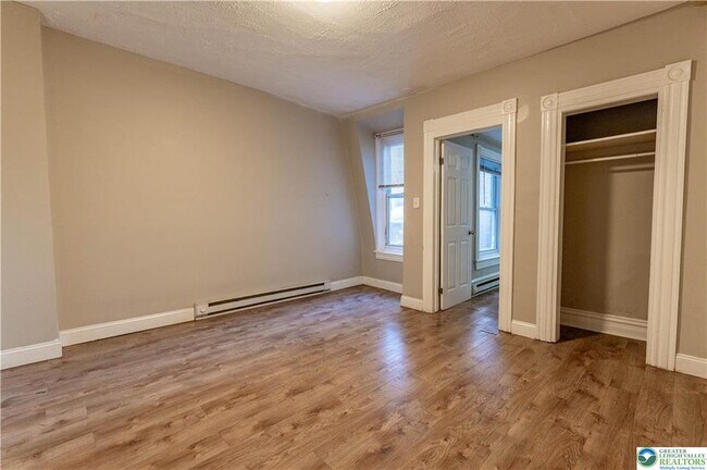 Building Photo - 1015 Hamilton St