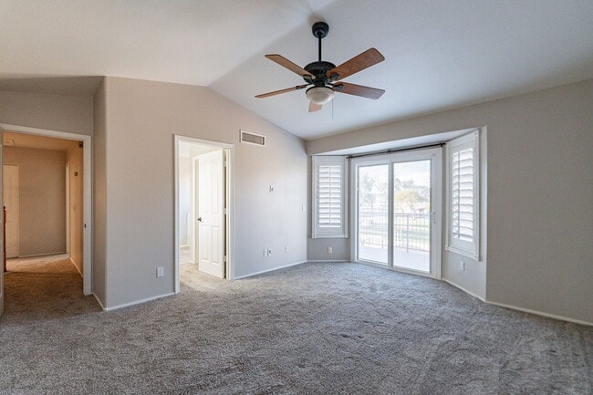 Building Photo - Stunning Tempe Home with Private Pool