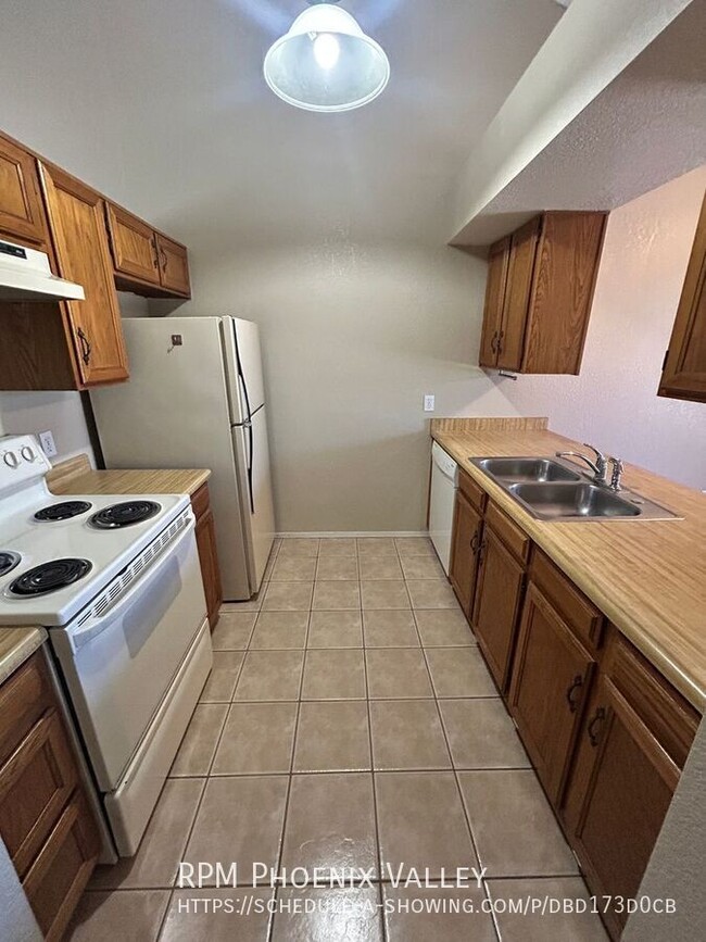 Building Photo - 13267 N 51st Dr